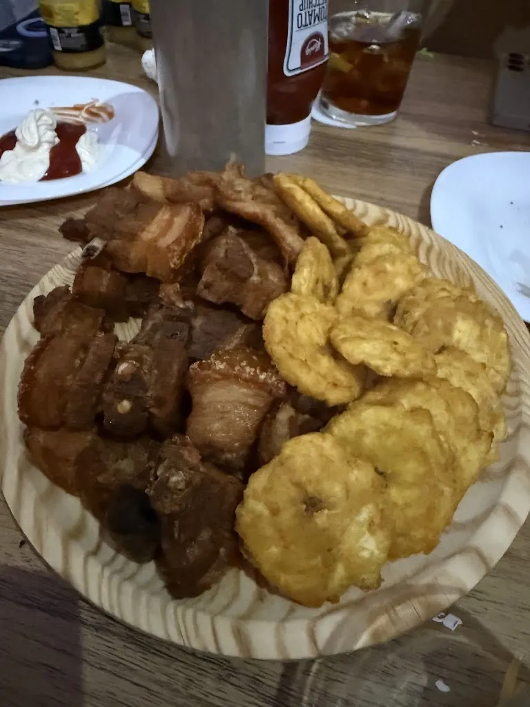 Neysa Gonzalez_Complice Bar Restaurant_Frontera_review