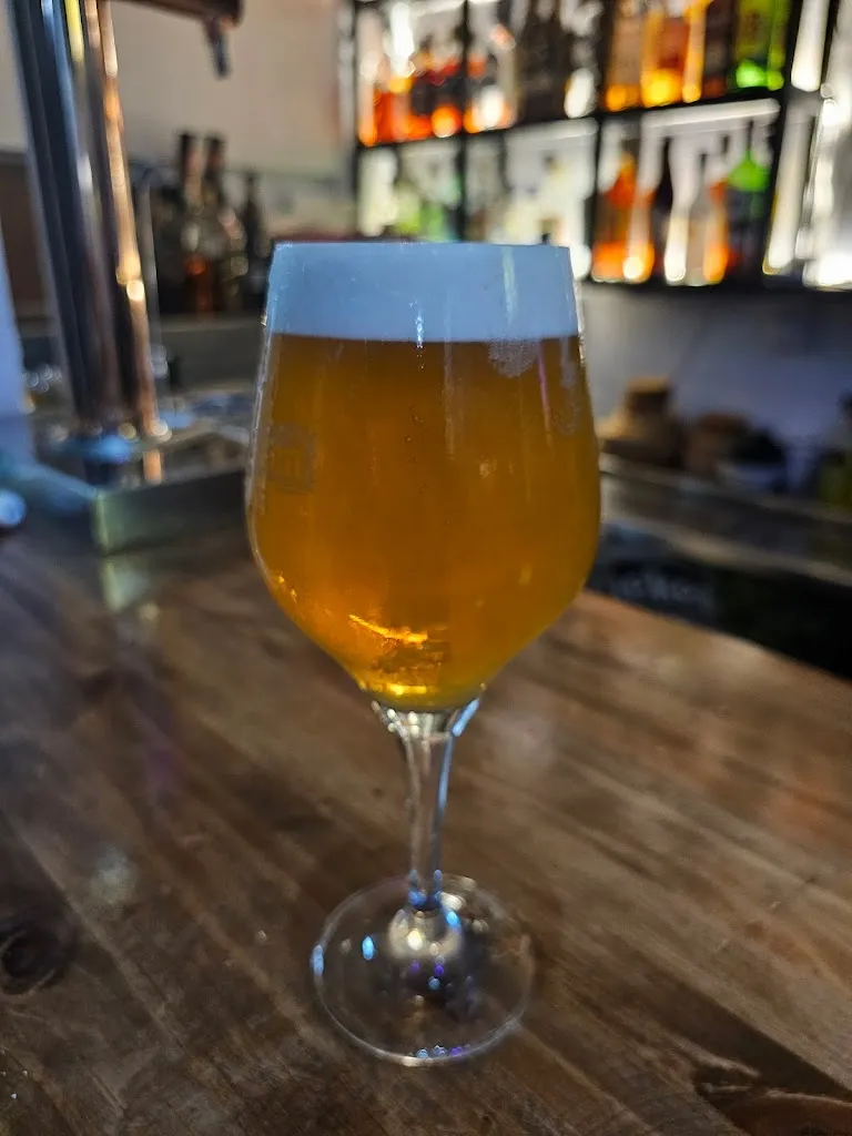 Complice Bar Restaurant_Frontera_slider_image_3