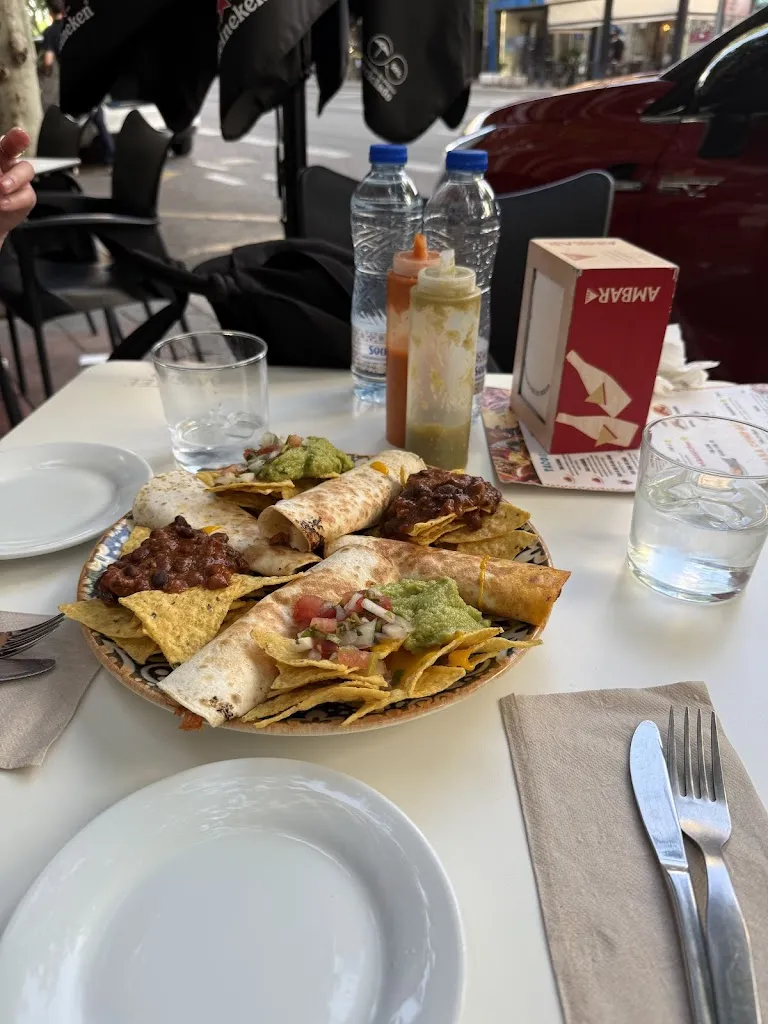 B M_El rey de los tacos_Frontera_review