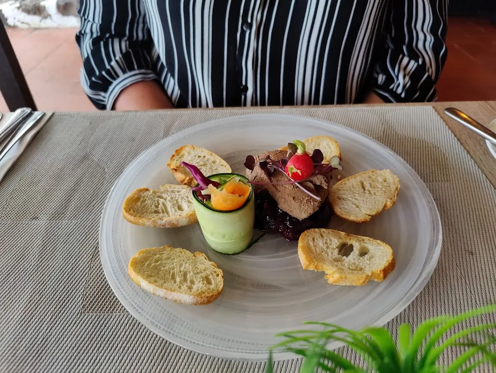 Menu_Oliver's Out of Town_Arona_image_6