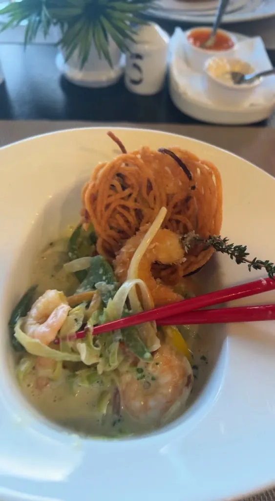 Oliver's Out of Town_Arona_slider_image_2