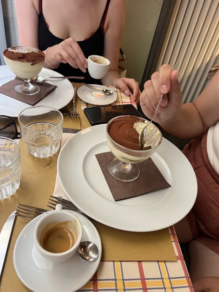 Anna Kopczynska_Anticogallo_Arona_review