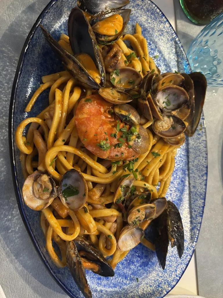 Jade Smiles_La Piazzetta del Mar_Arona_review