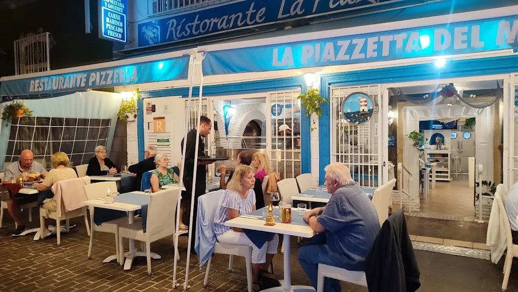 La Piazzetta del Mar restaurant in Arona