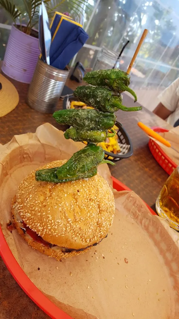 Menu_Lucky 7's Bar & Burger Joint._Arona_image_9