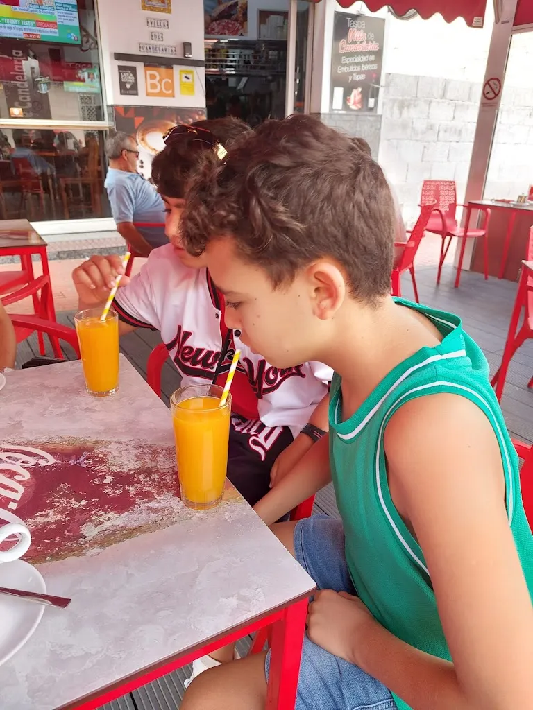 Alwen Hughes_Tasca Villa de Candelaria_Arona_recensione