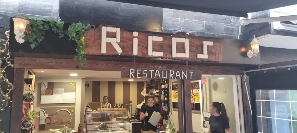 RICOS restaurant in Arona