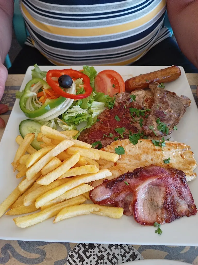 Clare Barker_Restaurante Miami Beach_Arona_review