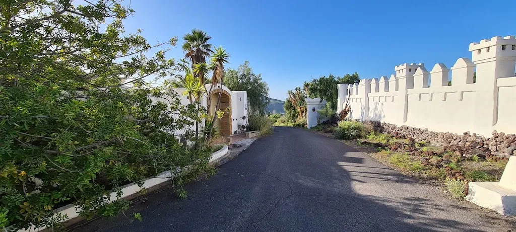 herrmann herrmann_The craters of the Moon_Arona_review