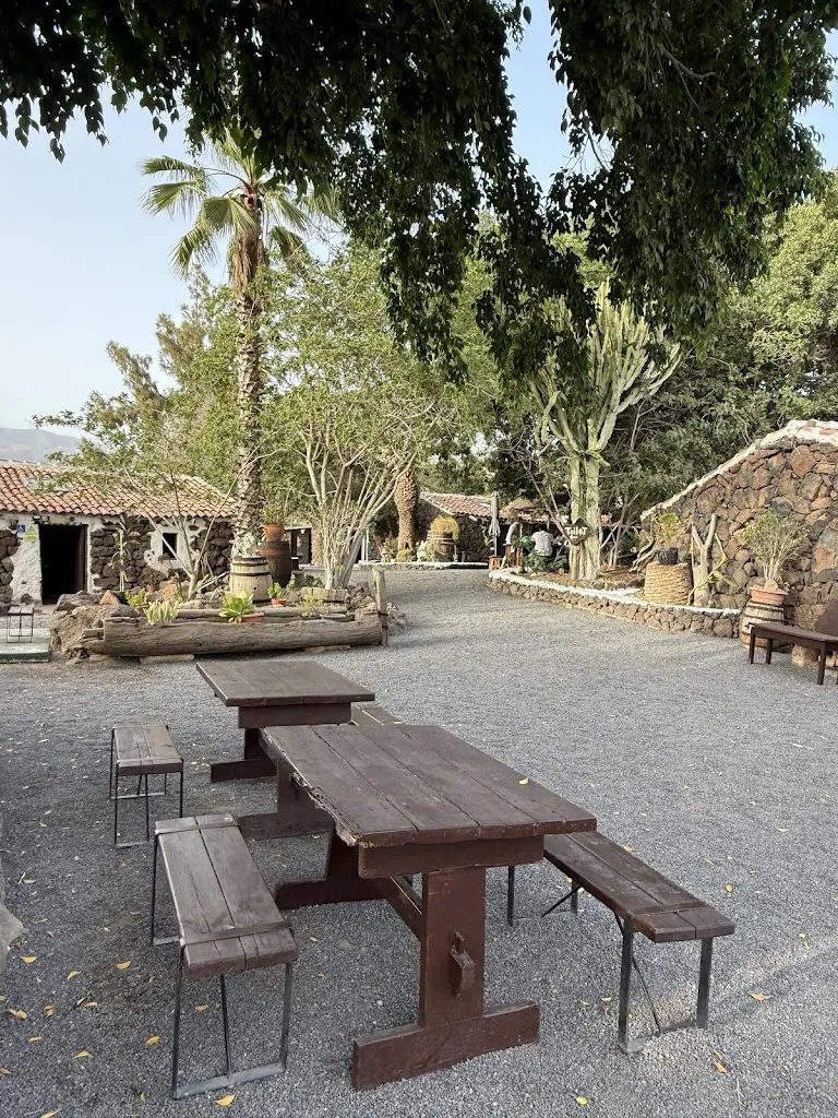 John Dale Beckley_RESTAURANTE LAS GANGARRAS_Arona_review