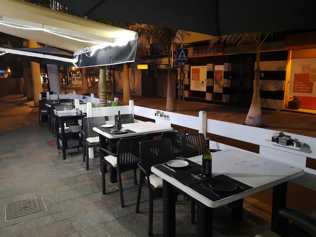 La Vermutería restaurant in Arona