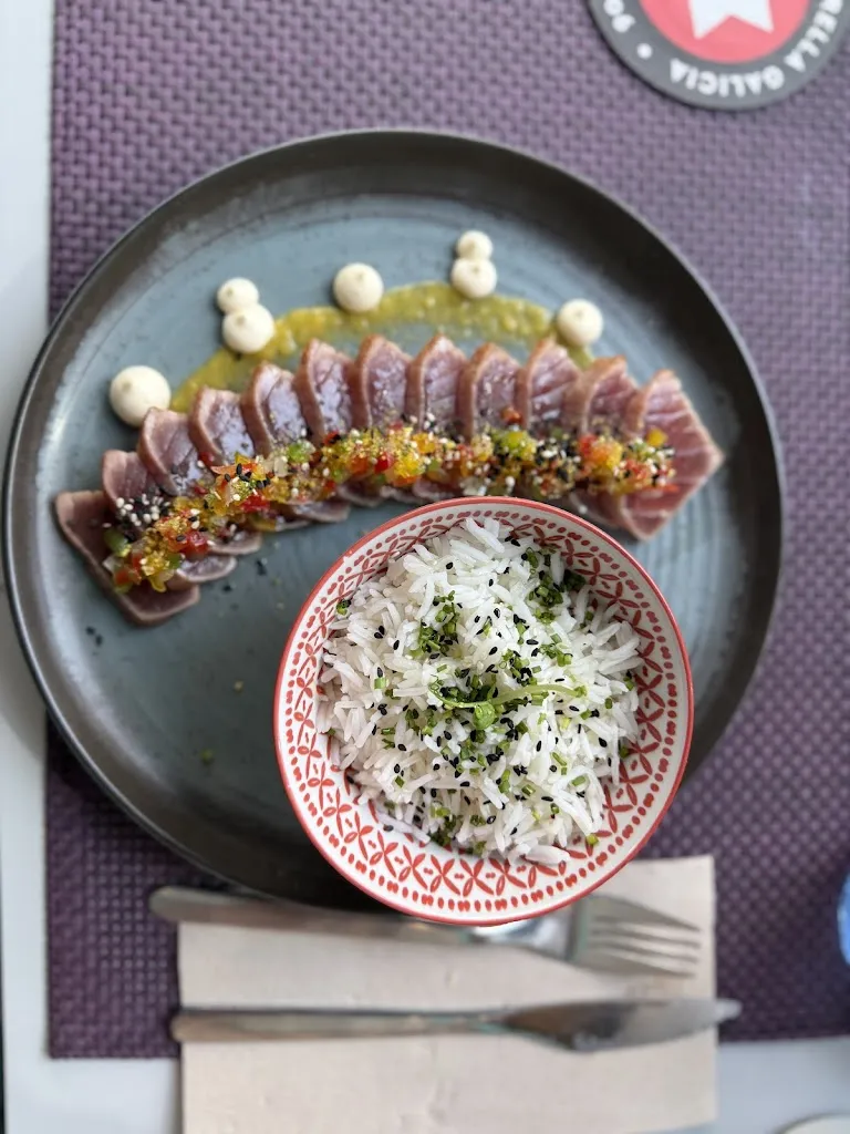 sam phillips_Akustito_Arona_review