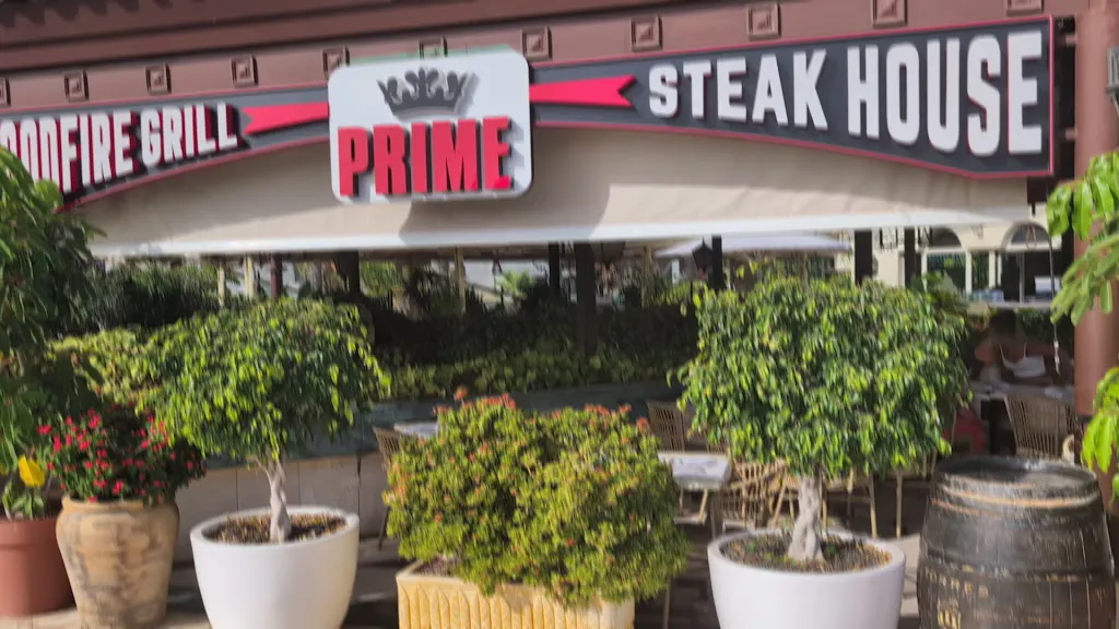 Tom Fox_Prime Steak House_Arona_review