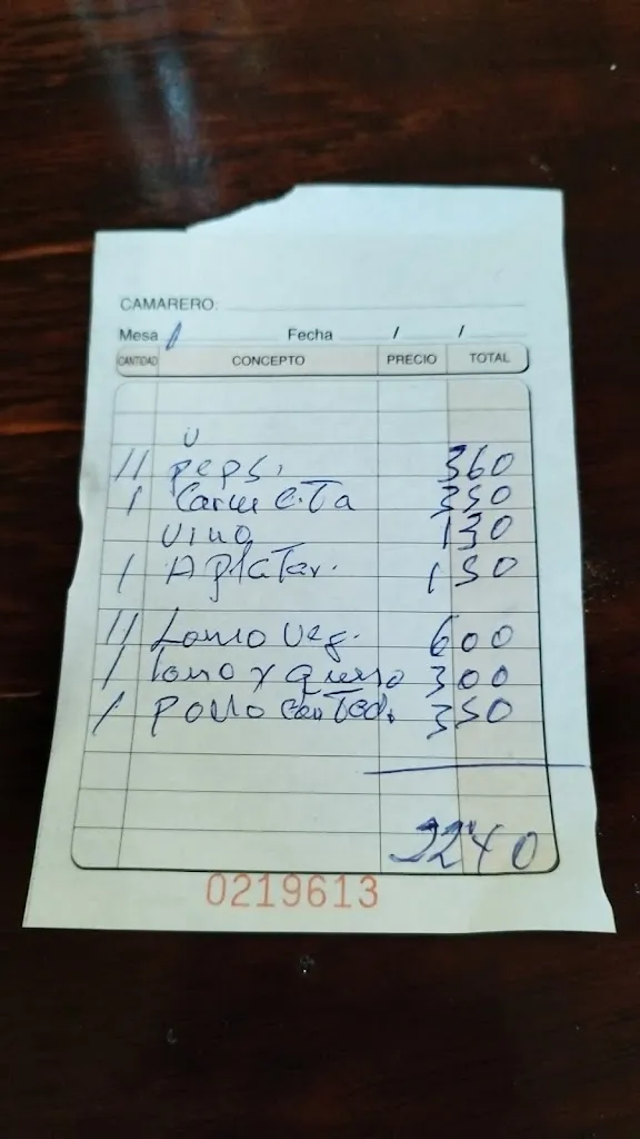 Maria Angeles Alcalá Arenas_Kiosco Mercadillo_Garafía_review