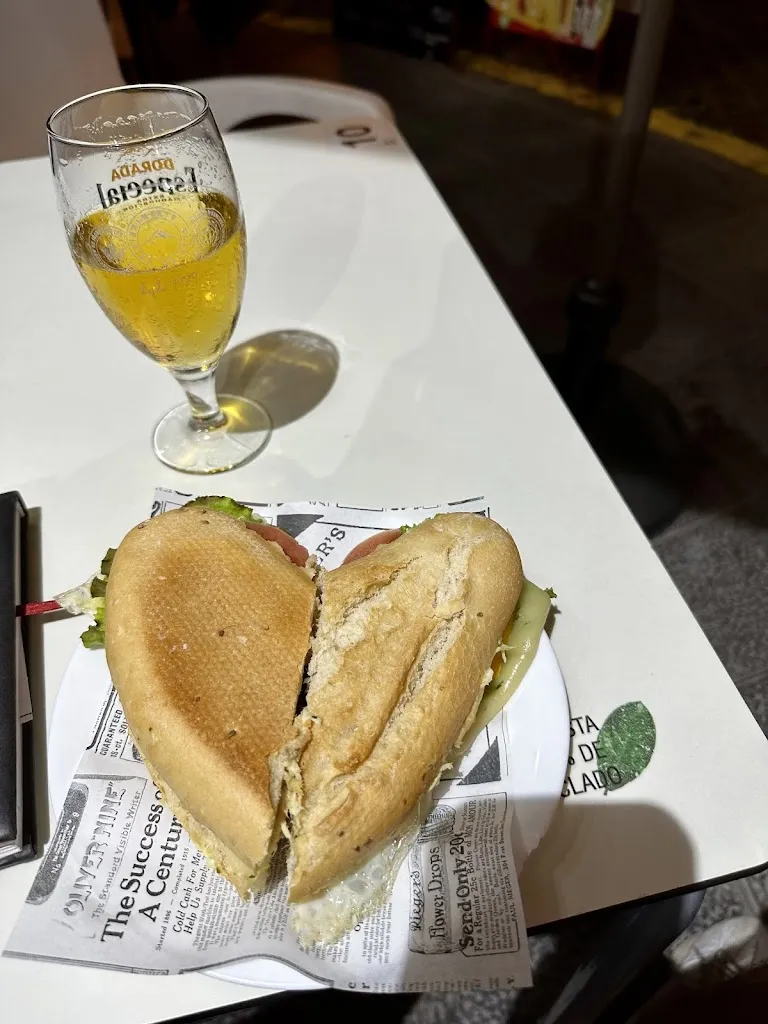 Jake Pl_Restaurante Proa Norte_Garachico_review