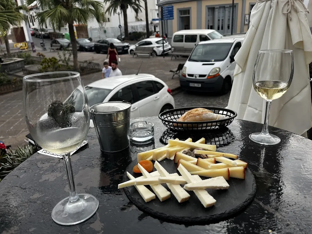 Josh Bennett_Quesería Esencia Canaria_Garachico_review