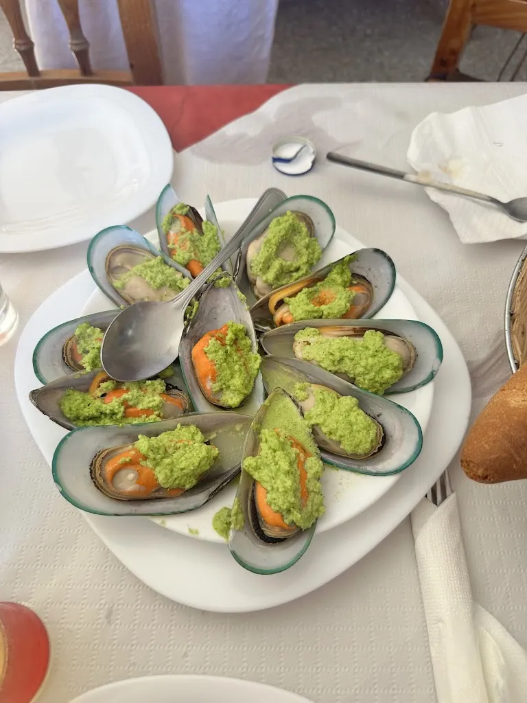 Adela Bolcas_Restaurante El Faro - Pescado y más_Hermigua_recensione