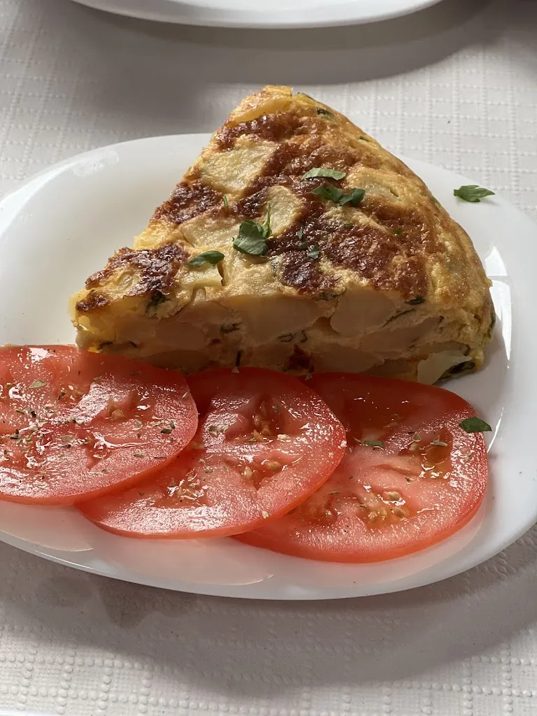 NAZILA RANJBAR_Restaurante El Faro - Pescado y más_Hermigua_recensione