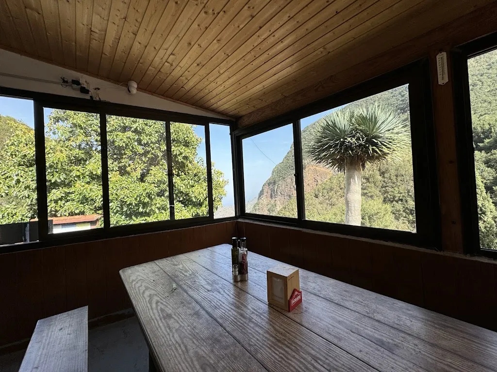 Ranjana Carter_Restaurant Camping La Vista_Hermigua_review