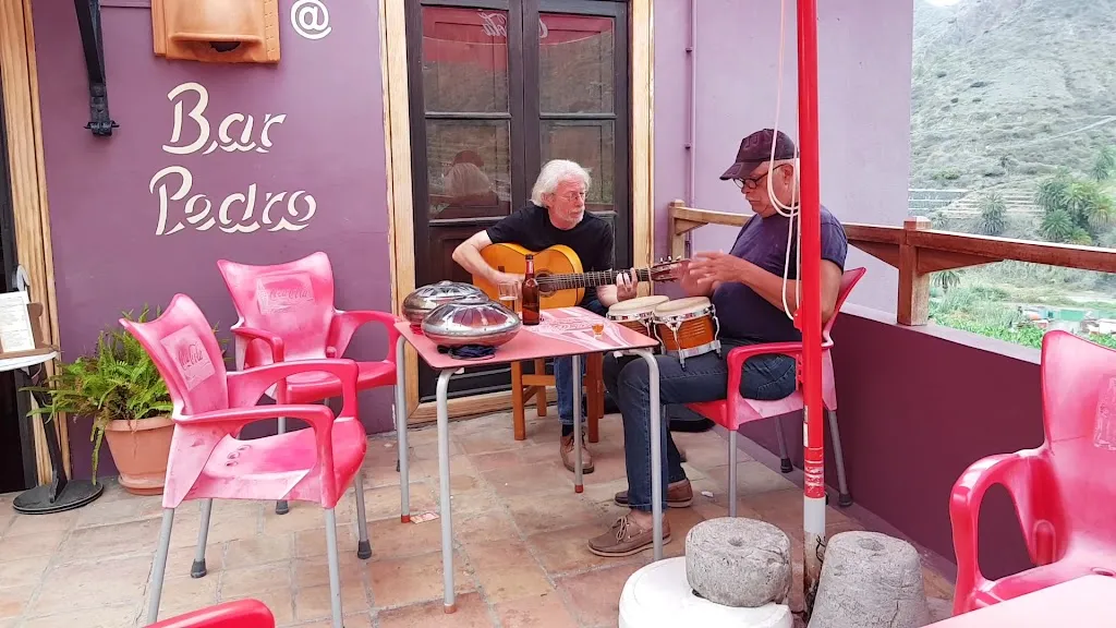 La Casa Creativa/ Bar Terraza Pedro_Hermigua_slider_image_2