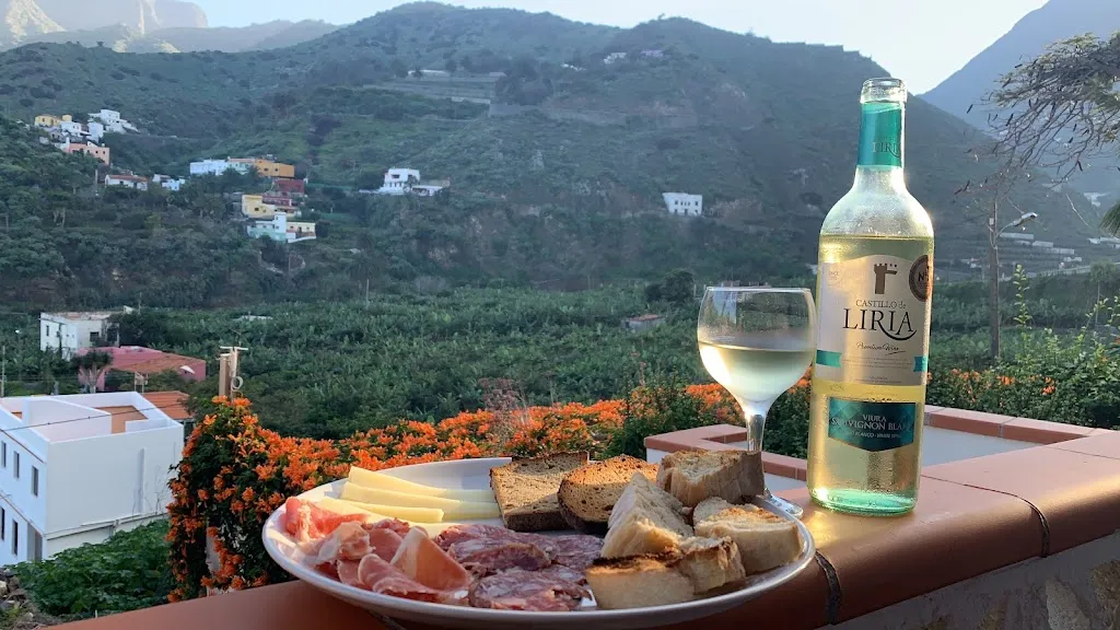 La Casa Creativa/ Bar Terraza Pedro_Hermigua_slider_image_3