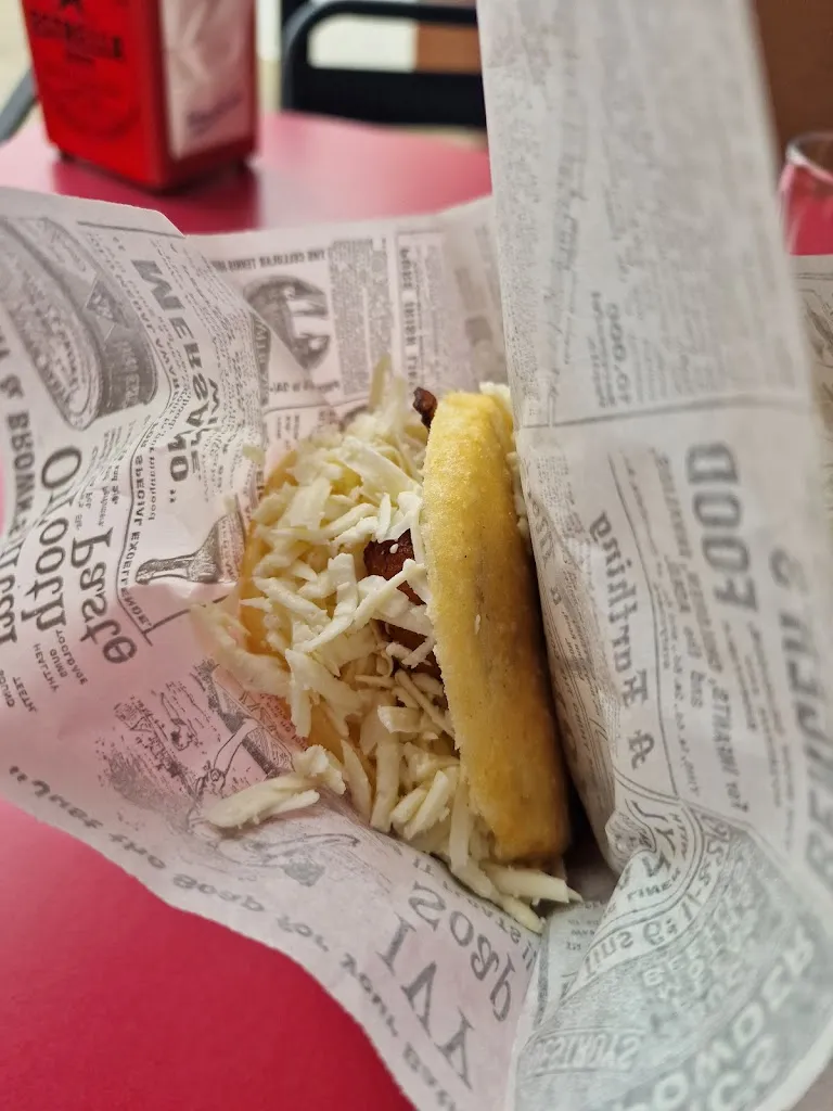 Ash Ujoodha_Restaurante Q'Arepas_Icod de los Vinos_review