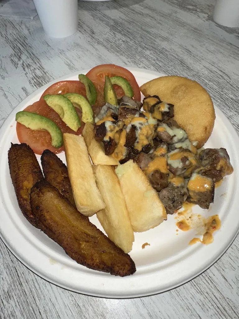 Sarah._Restaurante Q'Arepas_Icod de los Vinos_review