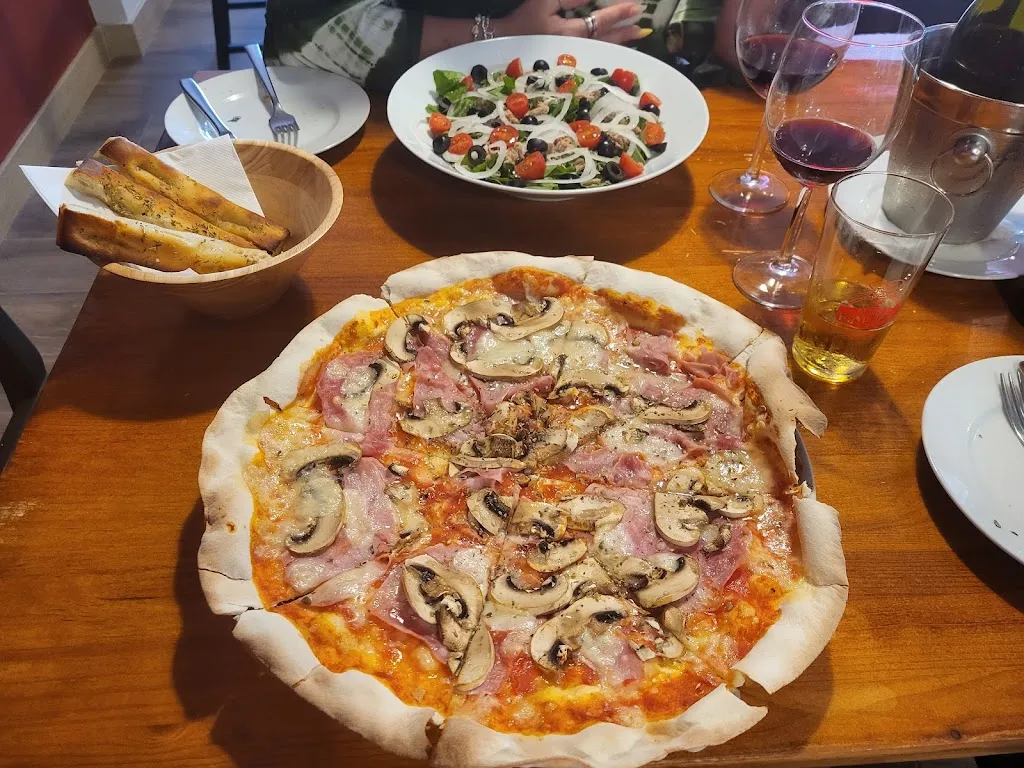 Franz Cox_Vielú Pizzería_Icod de los Vinos_review