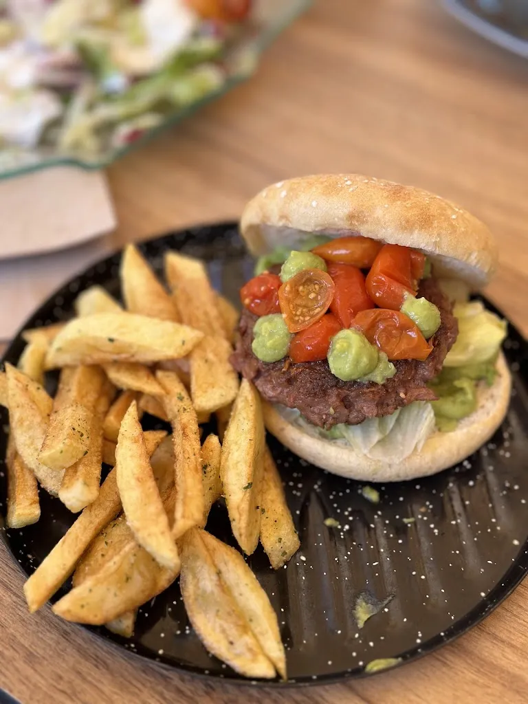 Олена Михайлова_TikisMikis food&Drinks_Icod de los Vinos_review