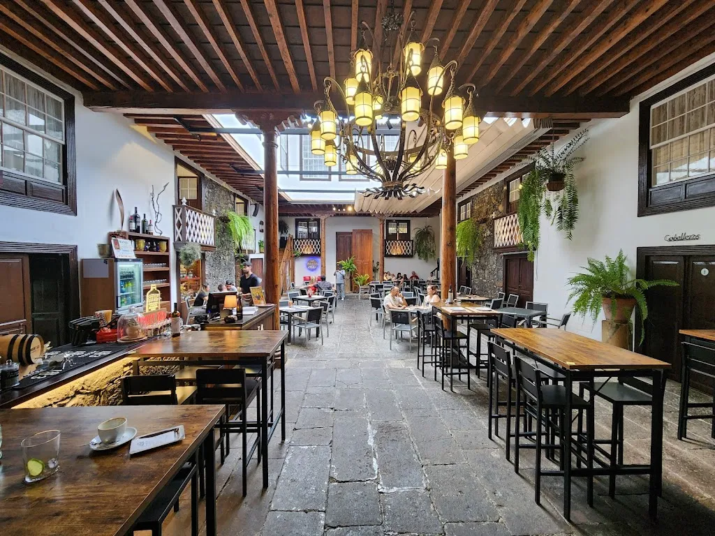 El patio de mi casa - La Parada. restaurant in Icod de los Vinos