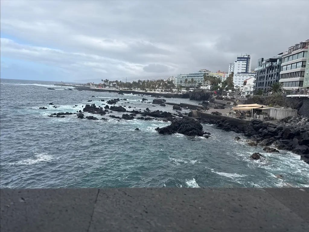 Itzik Ben-Ezri_Pomodoro_Puerto de la Cruz_review