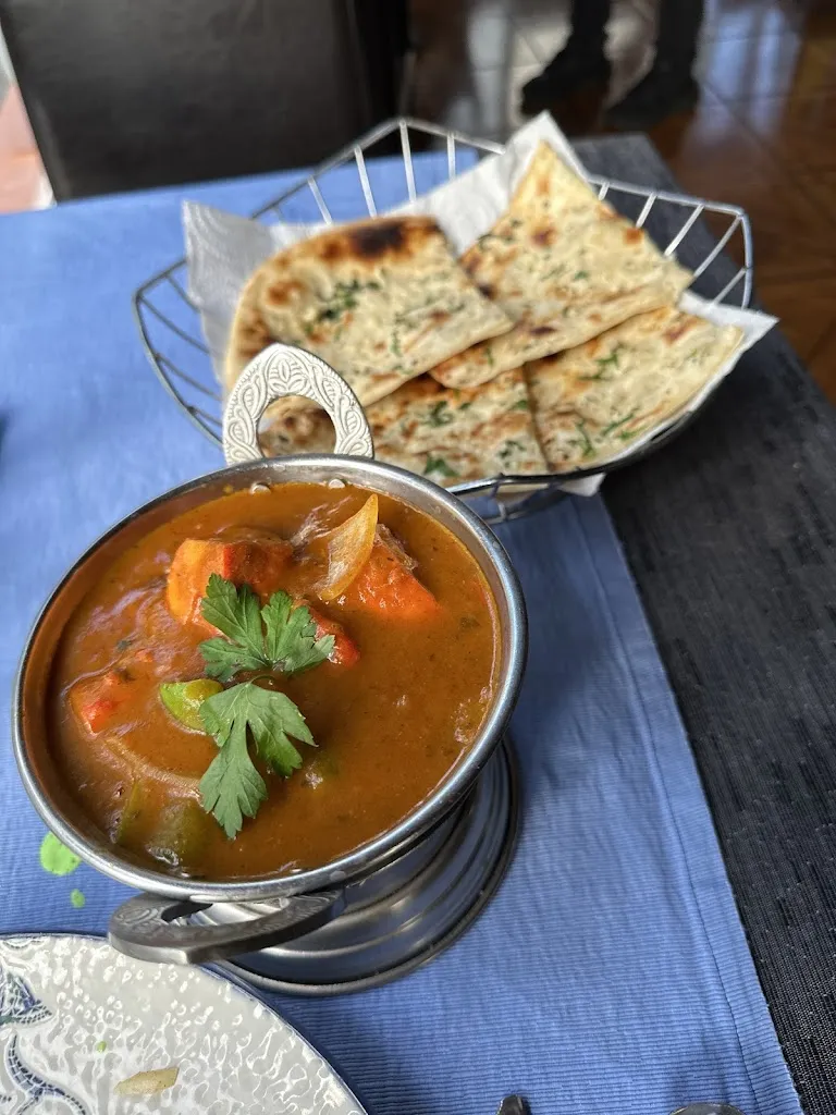 Indian Crown_Puerto de la Cruz_slider_image_3