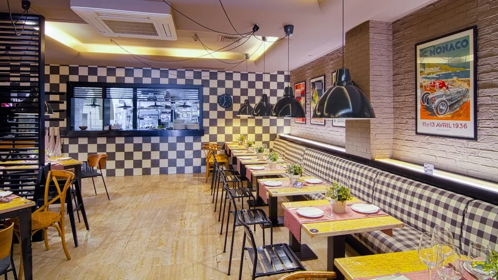 Compostelana Plaza del Charco_Puerto de la Cruz_slider_image_1