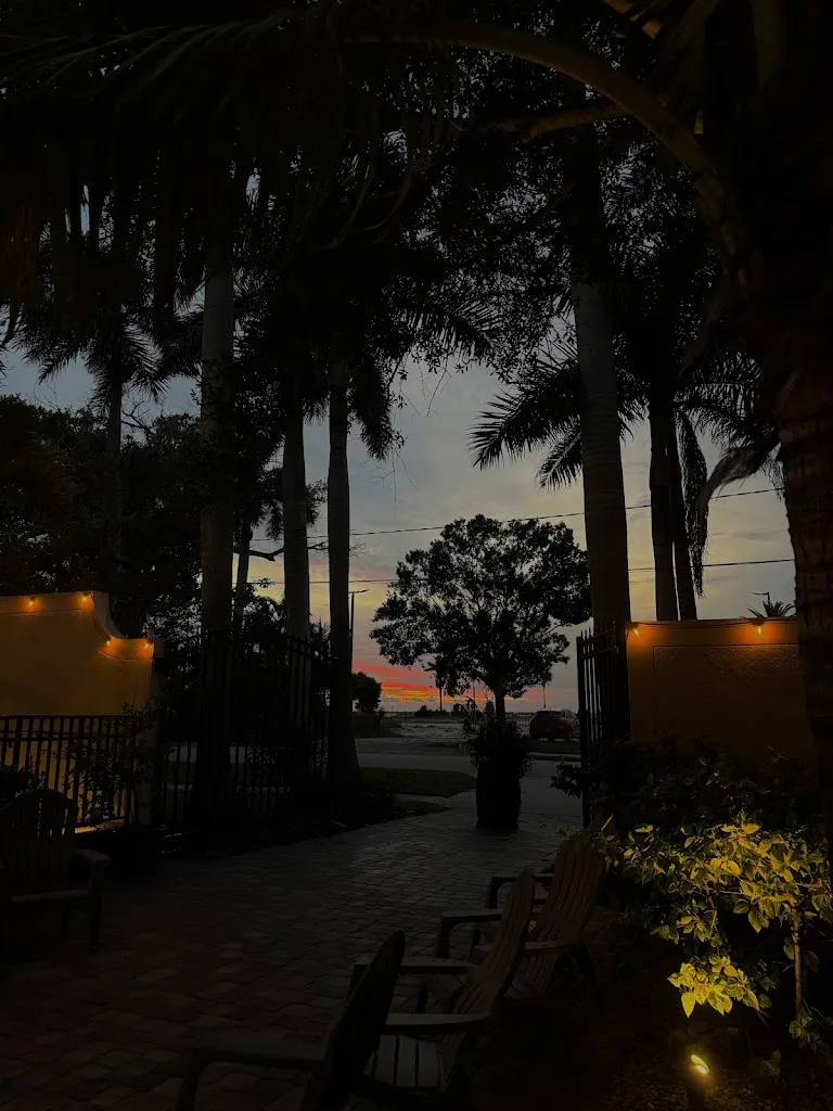 Allison S._Carmelo's Italian Ristorante_Puntagorda_review