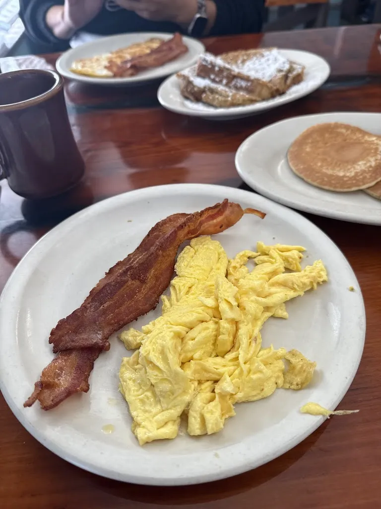 Joe Van Gyzen_Smoke House Restaurant_Puntagorda_review