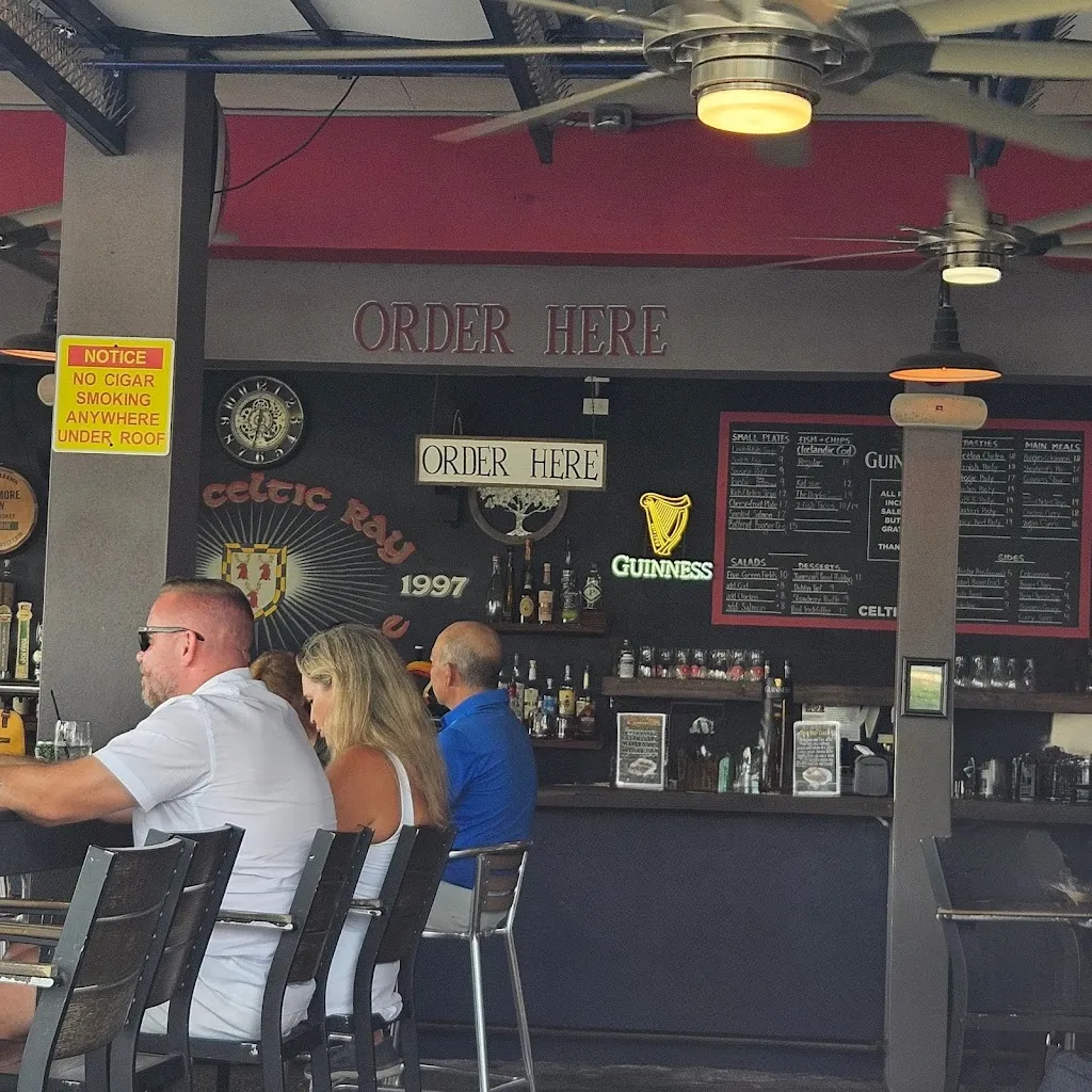 Cheryl Futch_Celtic Ray Public House_Puntagorda_review