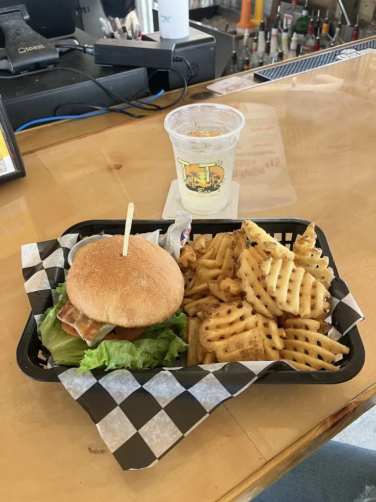 nathan goodfellow_TT's Tiki Bar_Puntagorda_review