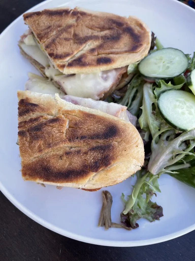 C F_F.M. Don's_Puntagorda_review