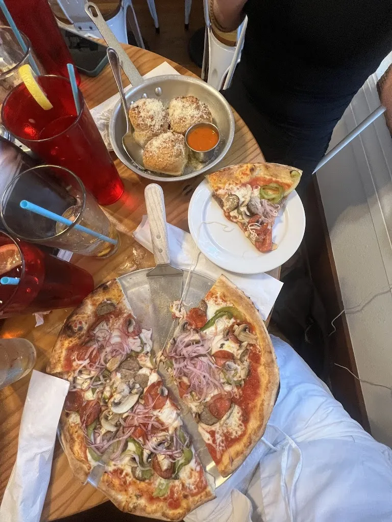 Aoife Grace_Pizza Gorda_Puntagorda_review