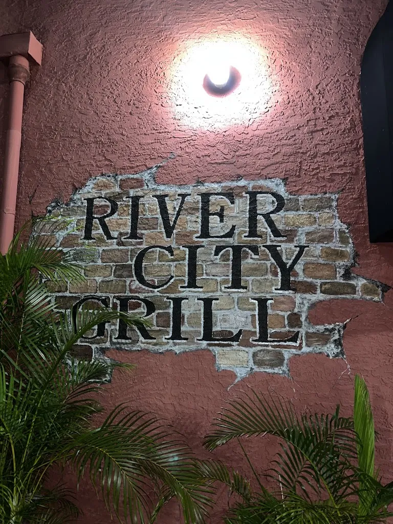 Al Fernandez III_River City Grill_Puntagorda_review