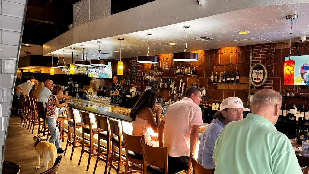 Robert McKay Jones_River City Grill_Puntagorda_review