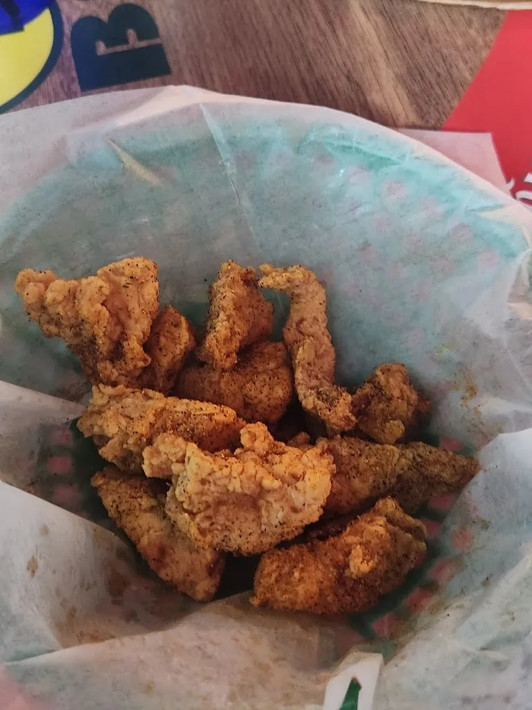 Beth Bennett_Downtown Gatorz Bar And Grill_Puntagorda_recensione