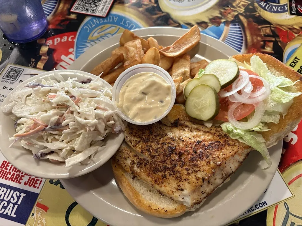 Heino Puidak_Ice House Pub_Puntagorda_review