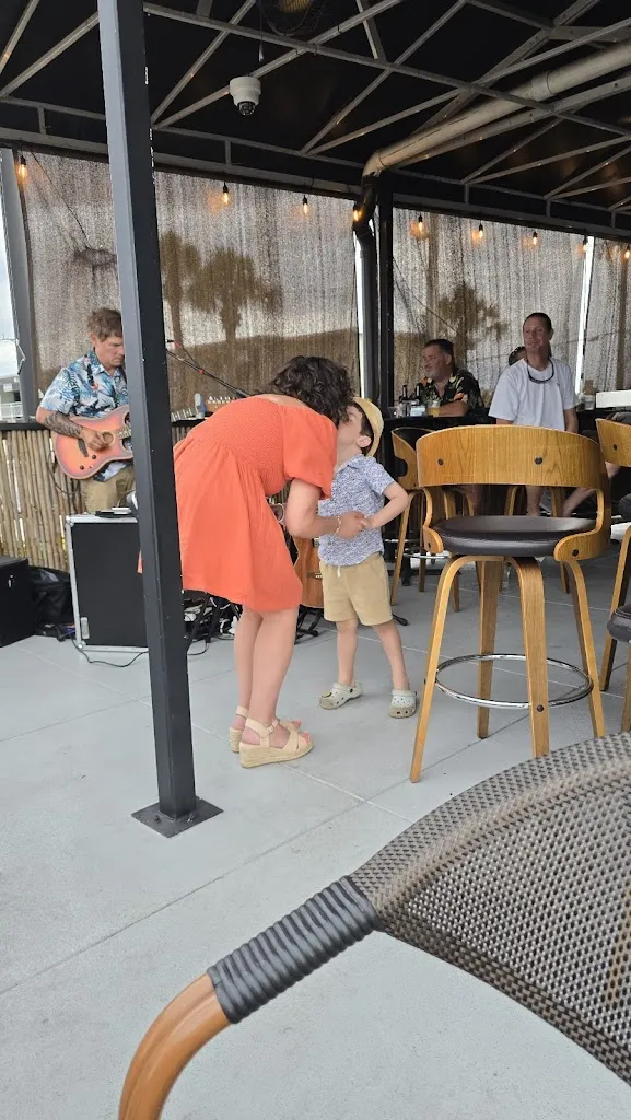 Bob Sophiea_Ice House Pub_Puntagorda_review