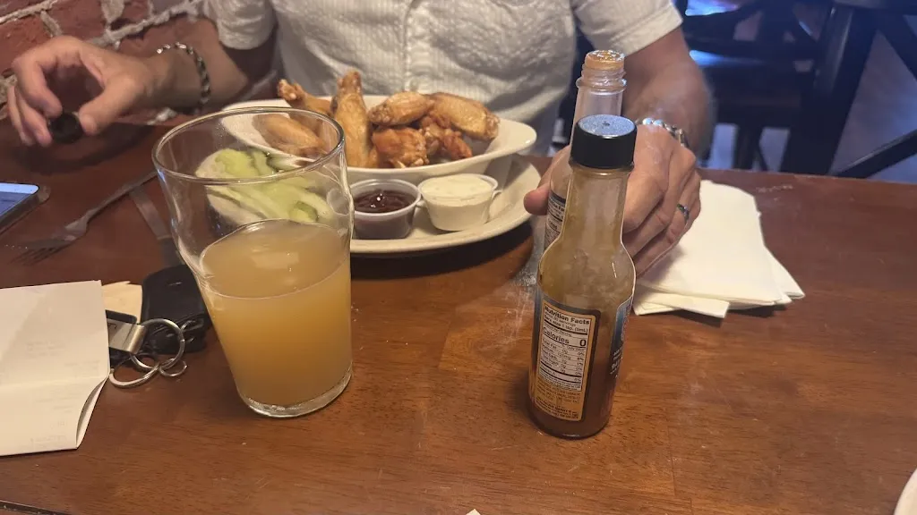 Michelle Maria_Ice House Pub_Puntagorda_review