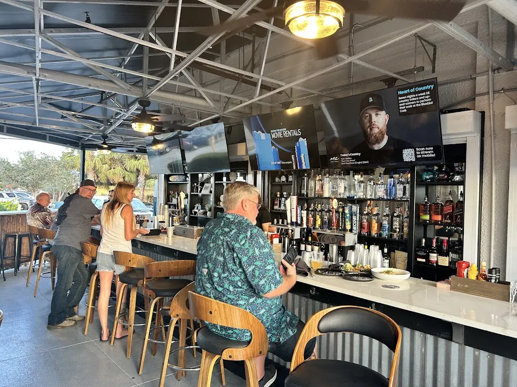 The Salty Tarpon restaurant in Puntagorda
