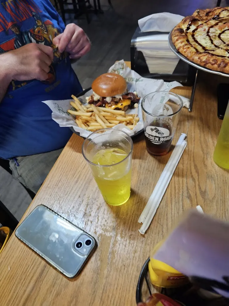 Brandon Kline_Beef 'O' Brady's_Puntagorda_review