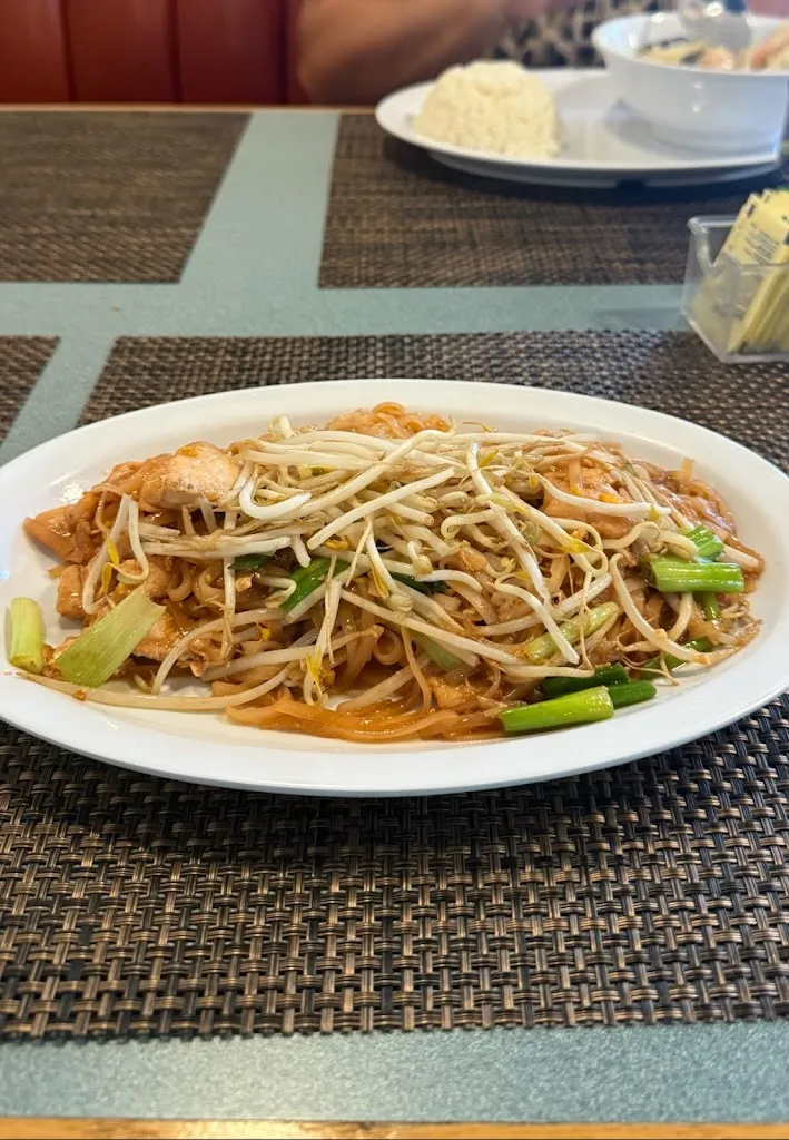 Tim Hendrickson_Mint Thai Cuisine_Puntagorda_review