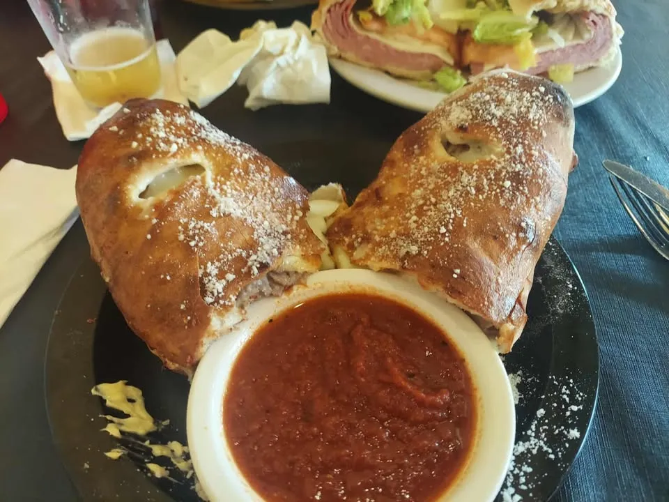 Gulf Coast Terry_Monty's Restaurant & Pizzeria_Puntagorda_recensione