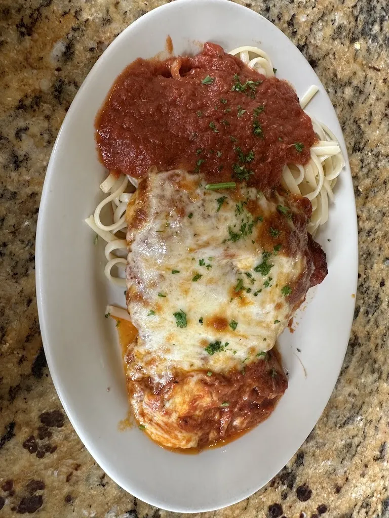 Monty's Restaurant & Pizzeria_Puntagorda_slider_image_3